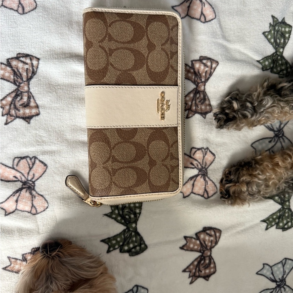 Coach Signature Brown and Cream Wallet